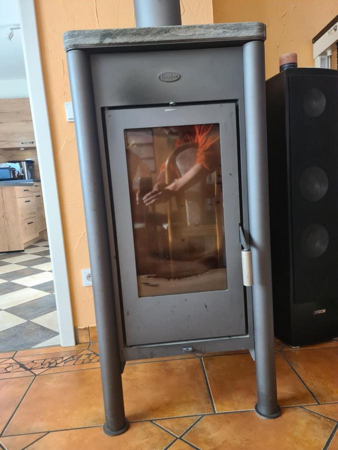 Geraeumiges Ferienhaus In Bad Salzuflen Mit Einfacher Ausstattung, Fuer Geschaeftsreisende, Gruppen Oder Familien Geeignet, 4 Schlafzimmer Luaran gambar