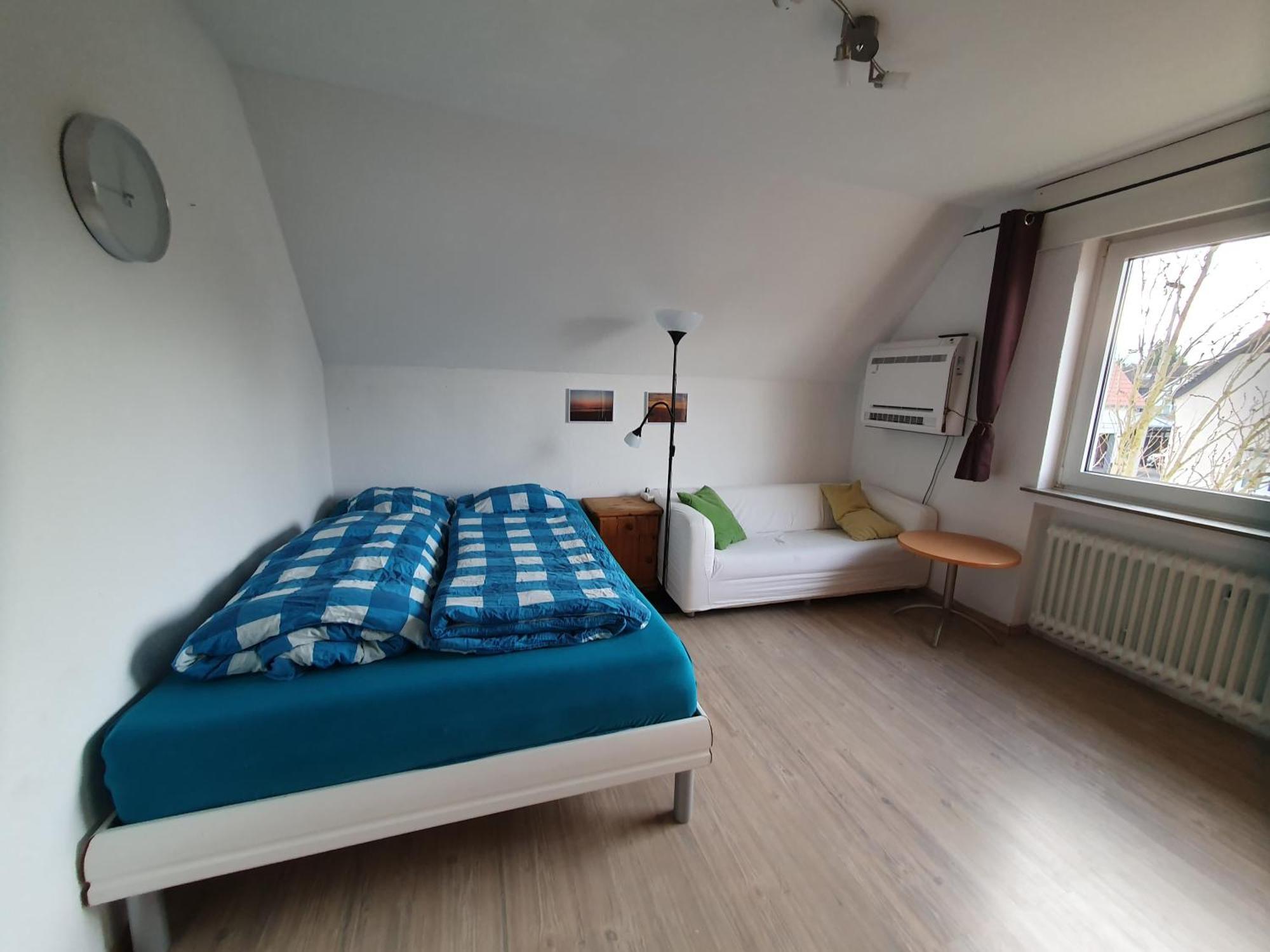Geraeumiges Ferienhaus In Bad Salzuflen Mit Einfacher Ausstattung, Fuer Geschaeftsreisende, Gruppen Oder Familien Geeignet, 4 Schlafzimmer Luaran gambar