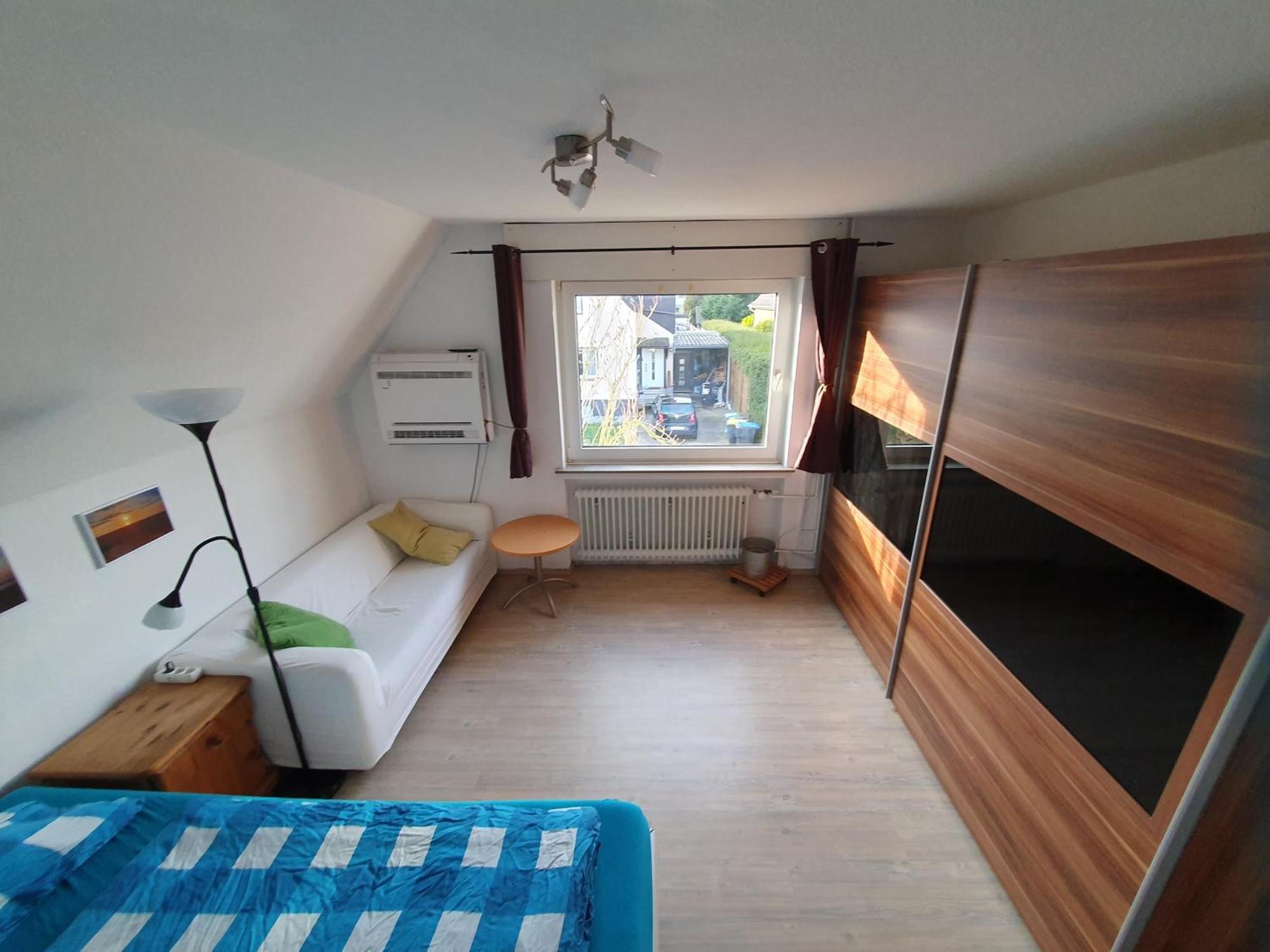 Geraeumiges Ferienhaus In Bad Salzuflen Mit Einfacher Ausstattung, Fuer Geschaeftsreisende, Gruppen Oder Familien Geeignet, 4 Schlafzimmer Luaran gambar
